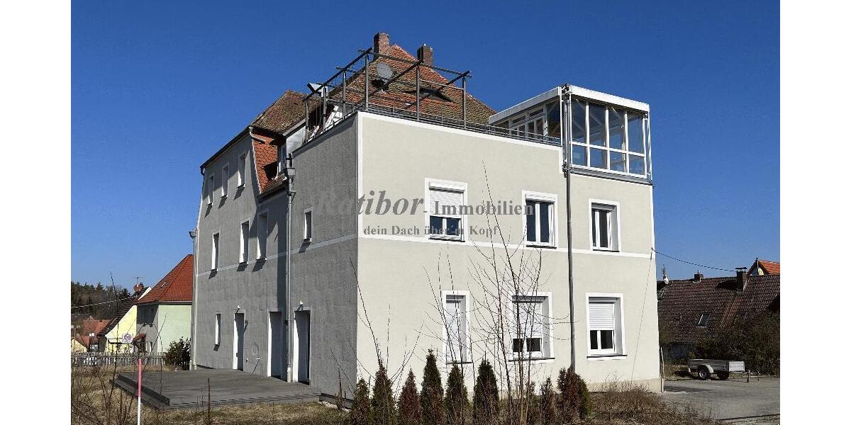 Außergewöhnliche und sehr großzügige 5 Zimmer Mansardenwohnung mit Dachterrasse und Wintergarten - Terrassenwohnung Roth Eckersmühlen | Angebot:26737654